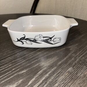 Rare Corning Ware Bakeware  A-1-B Lyric Black Tulip Casserole Dish 1 Liter